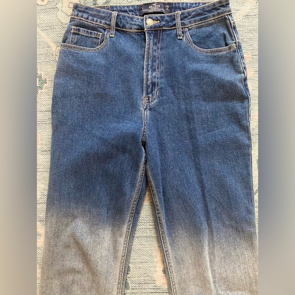 🔥🔥NWT Hollister Sunset Ultra High-Rise Stacked Vintage Straight Blue Ombre Jeans - Picture 3 of 9